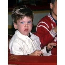 Charms Blow Pops - Bursting Berry: 48-Piece Box -Candy Store charms blow pops bursting berry 48 piece box candy warehouse 3 35b78570 36ff 4911 ac06 e79b15e78d4e