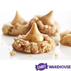 Hershey's Gold Kisses Caramel Creme Candy With Pretzel Bits: 60-Piece Bag 8 Hershey's Gold Kisses Caramel Creme Candy With Pretzel Bits: 60-Piece Bag -Candy Store hershey s gold kisses caramel creme candy with pretzel bits 60 piece bag candy warehouse 3