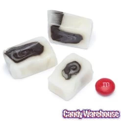 Licorice Mint Swirl Caramel Cubes: 2KG Bag -Candy Store licorice mint swirl caramel cubes 2kg bag candy warehouse 3